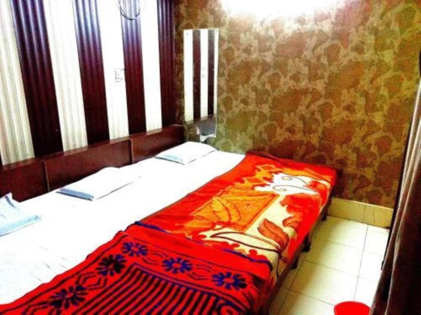 מטורה Abhiraj Guest House מראה חיצוני תמונה