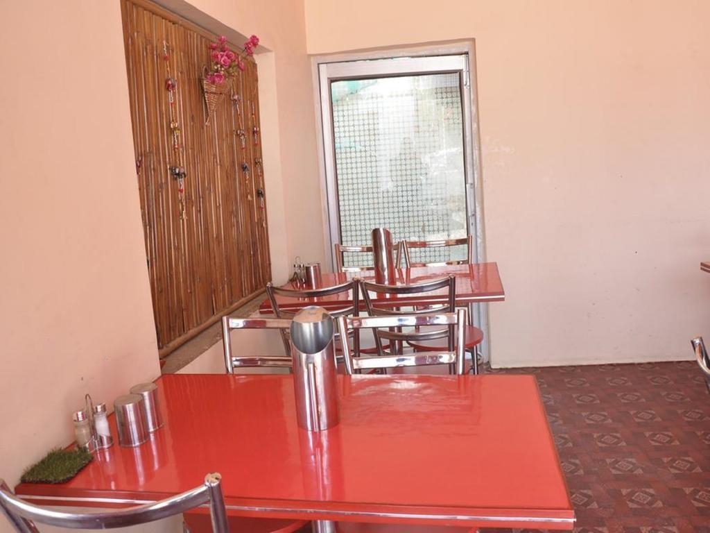 מטורה Abhiraj Guest House מראה חיצוני תמונה