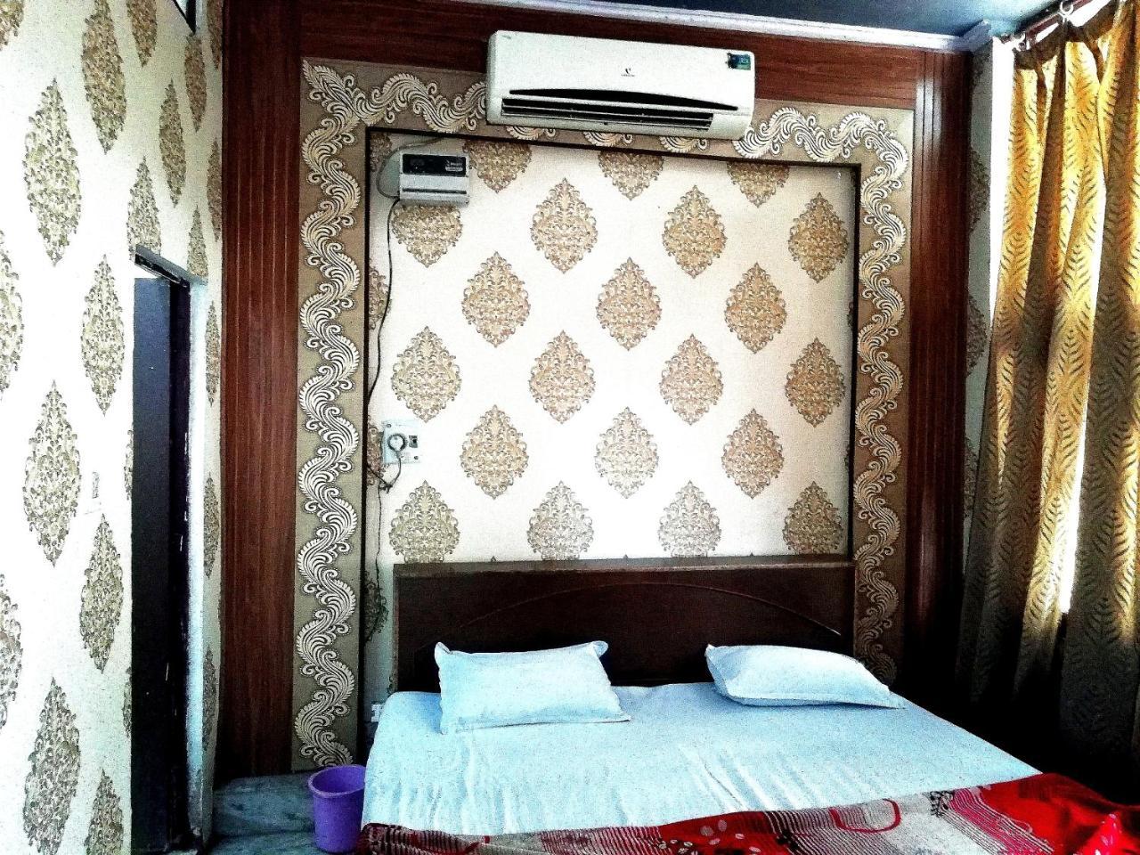 מטורה Abhiraj Guest House מראה חיצוני תמונה