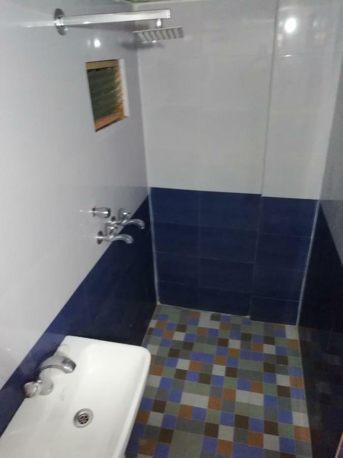 מטורה Abhiraj Guest House מראה חיצוני תמונה